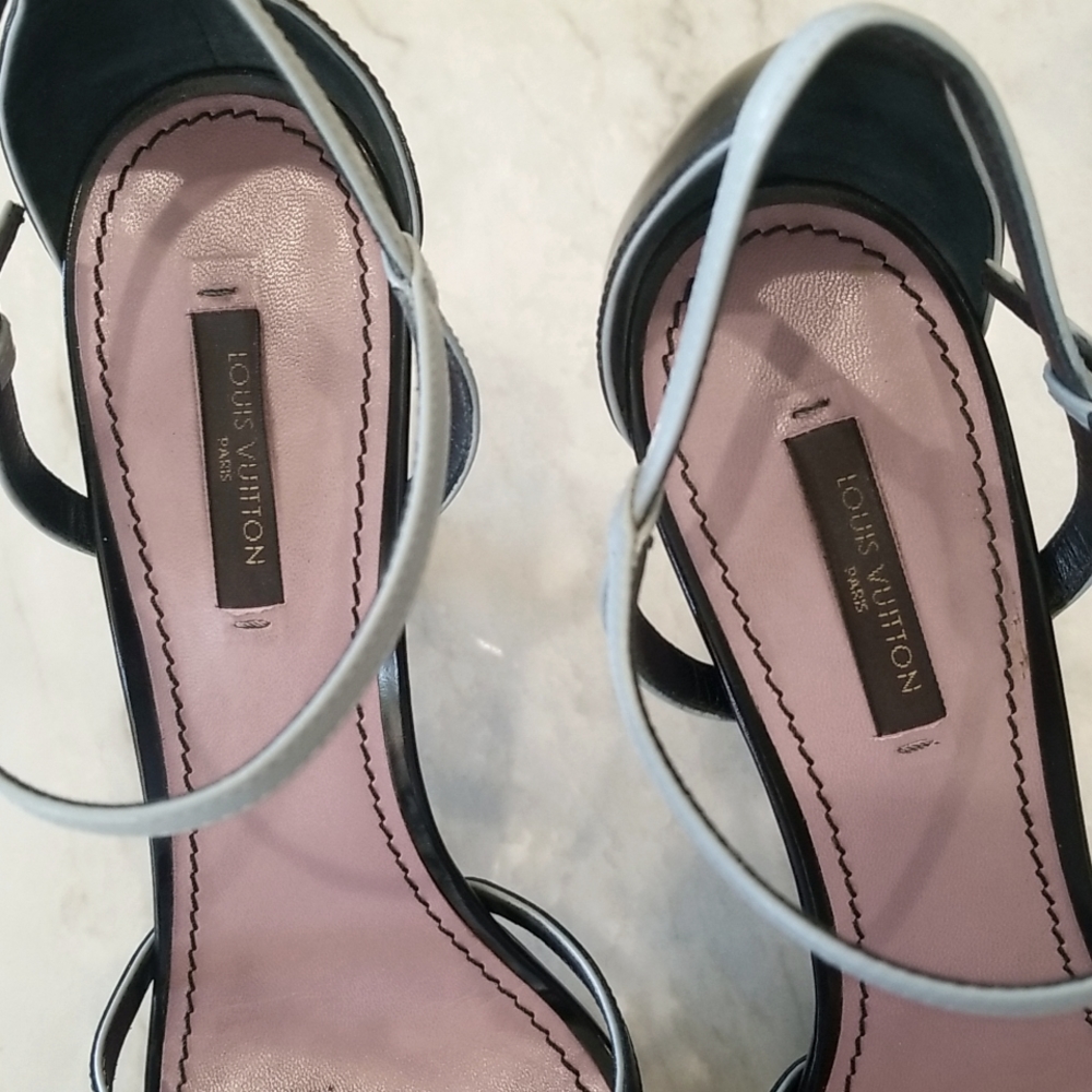 Louis Vuitton heels size 9 (39)